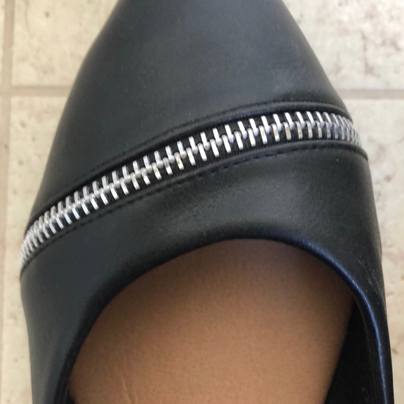 Slip on shoes - Picture 2 of 2